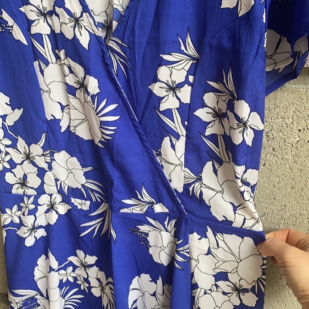 Japna Wrap Style Hawaiian print dress - Picture 6 of 15
